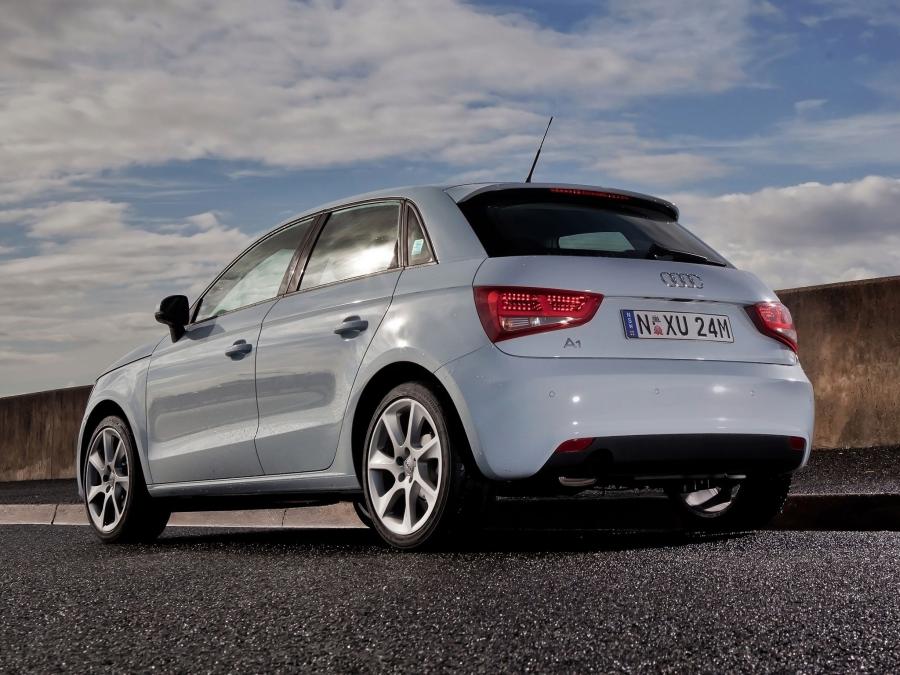  Audi A1 Sportback TFSI (8X) 2012 года  (AU) (фото 9 из 18)